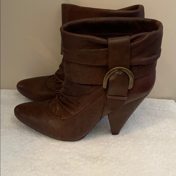 Shoes - Picture 2 of 2